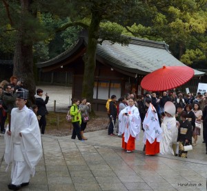 shinto bryllup rød wagasa