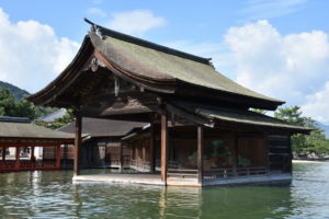 noh scene itsukushimi