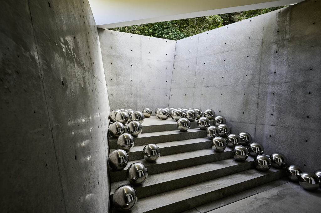 valley gallery naoshima