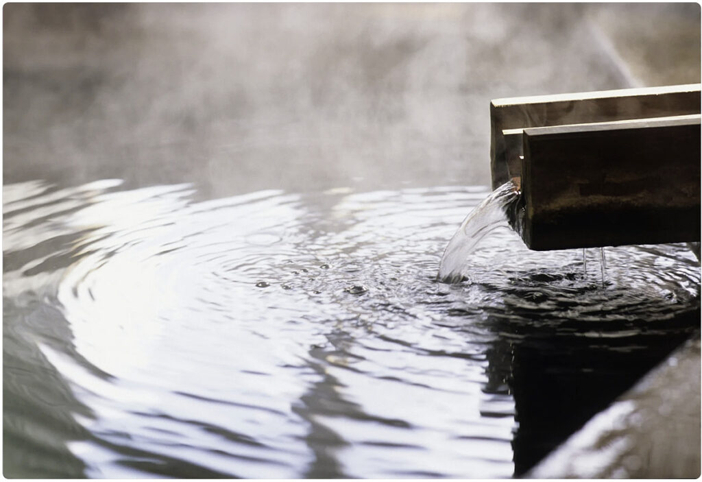 onsen vand japan 1200px