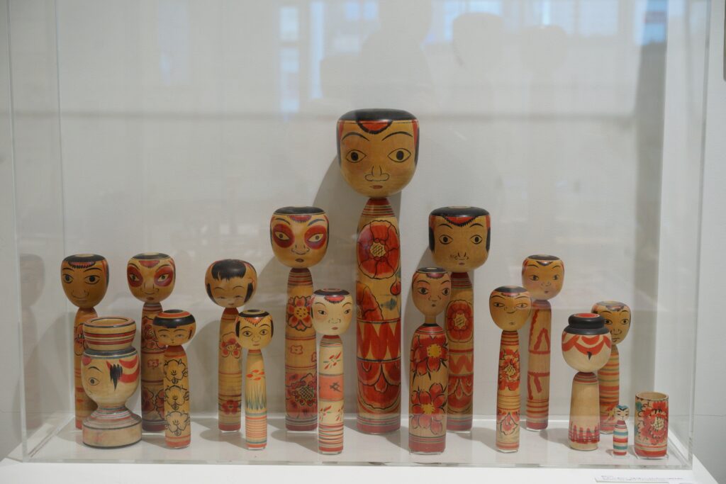 Nakanosawa kokeshi dukker